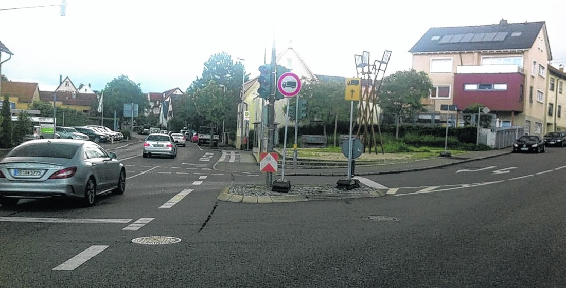 Innenstadt Kanal und Schächte in der Böblinger Brunnenstraße sind in