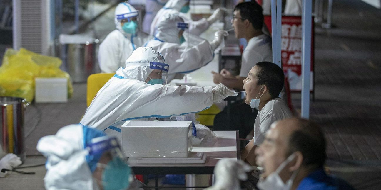 Mit Massentests der gesamten Bevölkerung reagiert China auf einen Corona-Ausbruch in Wuhan.
 Foto: AFP/STR