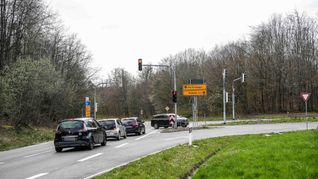 Für einen Kreisverkehr statt der Ampel setzen sich Bürger und Politiker ein.