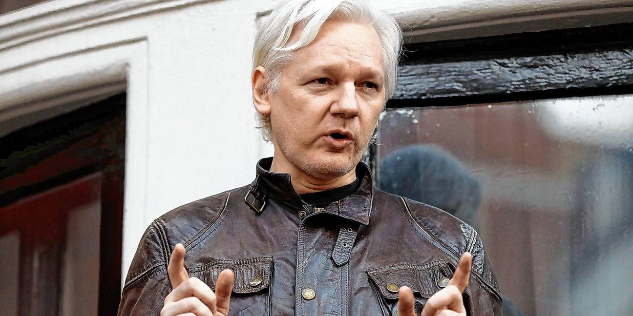 Bei einer Verurteilung ohne eine Vereinbarung mit der Staatsanwaltschaft könnten Assange wegen Spionage bis zu 175 Jahre Haft drohen.