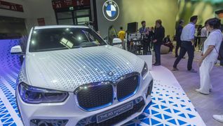 Auf der IAA präsentierte BMW auch Fahrzeuge mit alternativen Antrieben.