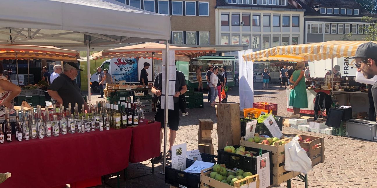 Köstliches in fester und flüssiger Form hat der Herbst-Bauernmarkt zu  bieten.