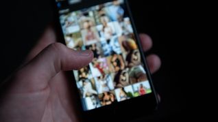 Pornografische Bilder sind längst nicht immer echt - oft werden Frauen ohne ihr Wissen mit Hilfe von KI zu Darstellerinnen gemacht. (Symbolbild)
