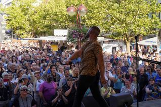 Die Coverband Queen Power sorgte für beste Stimmung auf dem Sindelfinger Marktplatz.