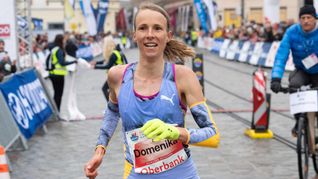 Domenika Mayer, hier auf dem Bild beim Oberbank Linz Donau Marathon, ist am Sonntag beim Olympia-Marathon in Paris gefordert.