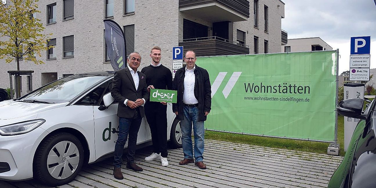 Georgios Tsomidis (Geschäftsführer Wohnstätten Sindelfingen), David Gall (deer GmbH) und Dr. Bernd Vöhringer (Oberbürgermeister Stadt Sindelfingen und Aufsichtsratsvorsitzender Wohnstätten Sindelfingen/von links) )