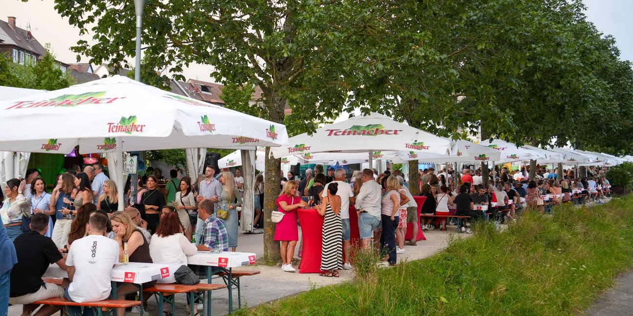 Das kulinarische Fest am See zog am Wochenende massenhaft Besucher an. Bilder: Dettenmeyer