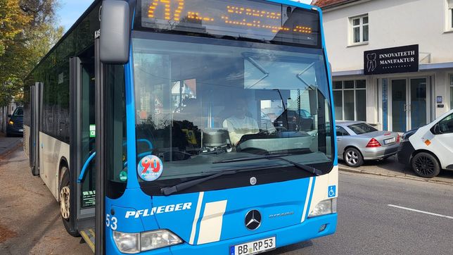 Wie fahren künftig die Busse im Stadtverkehr? Auch damit beschäftigt sich der Gemeinderat im Maichinger Bürgerhaus.Bild: Cardoso