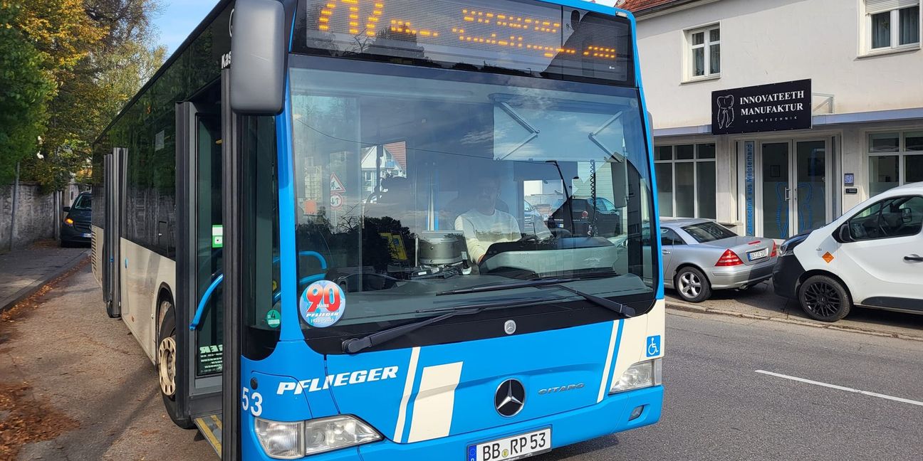 Wie fahren künftig die Busse im Stadtverkehr? Auch damit beschäftigt sich der Gemeinderat im Maichinger Bürgerhaus.Bild: Cardoso