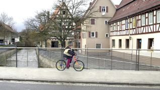 Entlang der Schwippe lässt es sich in Dagersheim gut Fahrrad fahren.