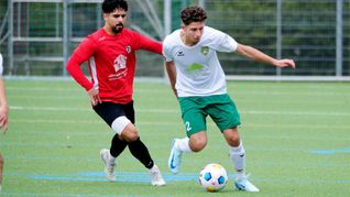 Sefa Yilmaz (rechts) und die Spvgg Holzgerlingen wollen gegen Echterdingen II den sechsten Sieg im sechsten Heimspiel. Bild: photostampe/A