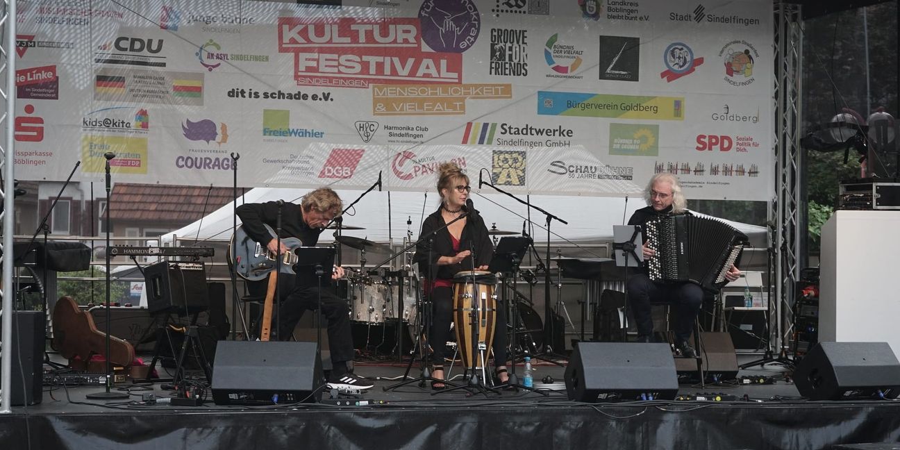 Die Sindelfinger Band „Groove for Friends“ (hier in Trio-Besetzung)  tritt am Sonntag in Holzgerlingen auf. Bild: Heiden/A