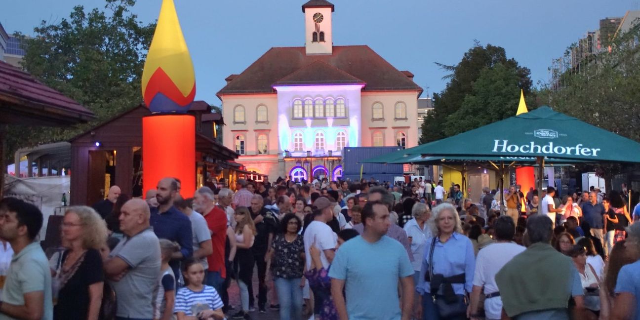 Mit dem Feuerabend am Freitag startet das Sindelfinger Wochenende, zu dem auch der Mittelaltermarkt bis Sonntag dazugehört.  Bild: Archiv