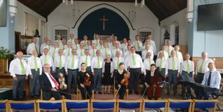Chor und Streichquartett (im Vordergrund) in Greenhill.