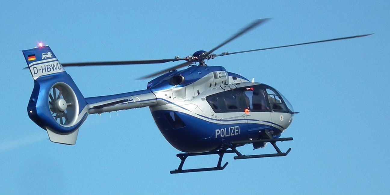 Auch ein Hubschrauber kam zum Einsatz.