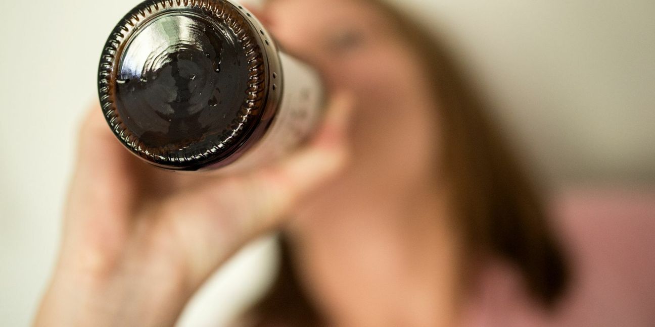 Elf Prozent der Befragten trinkt täglich Alkohol.
 Foto: Alexander Heinl/dpa