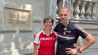 "Bis zum Meere 2840 Kilometer": Elke und Joachim Wolf in Donaueschingen.