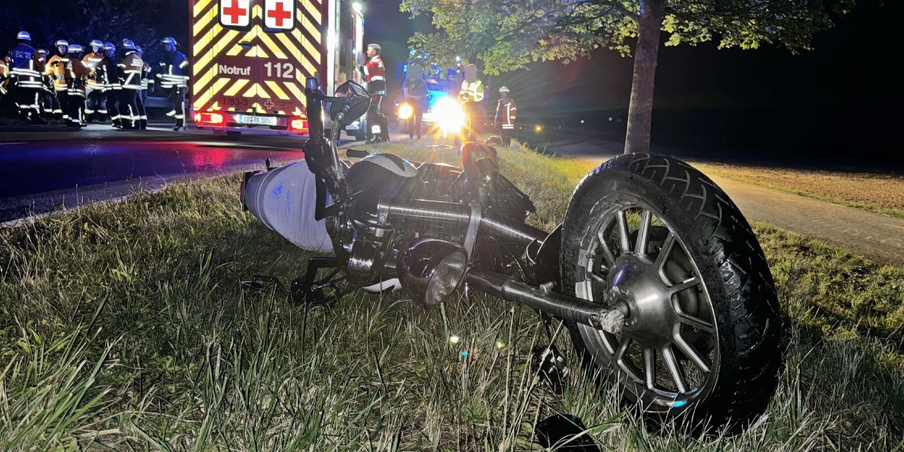 Am Freitagabend ereignete sich zwischen Gärtringen und Deckenpfronn ein schwerer Unfall.