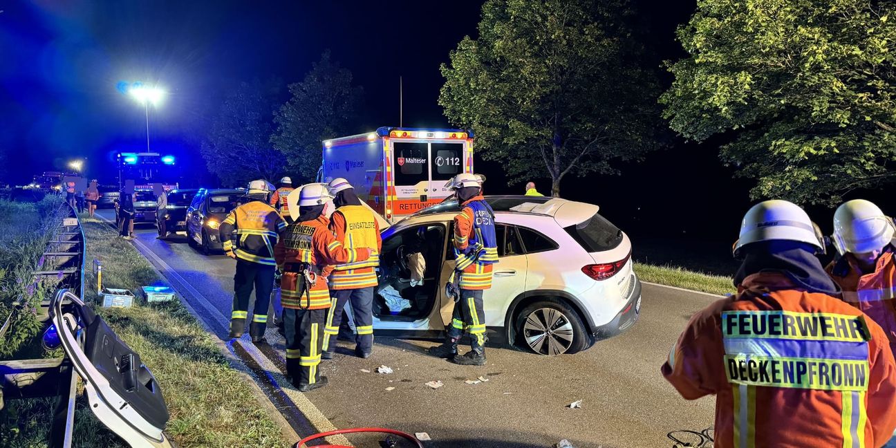 Am Freitagabend ereignete sich zwischen Gärtringen und Deckenpfronn ein schwerer Unfall.