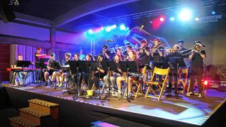 Die AEG Big Band beim Eröffnungskonzert des Böblinger Sommers am See.
