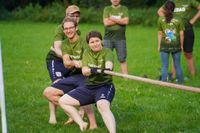 Tauziehen im Sommerhofenpark bei der Stadtwerke Teamchallenge