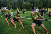 Tauziehen im Sommerhofenpark bei der Stadtwerke Teamchallenge