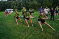 Tauziehen im Sommerhofenpark bei der Stadtwerke Teamchallenge