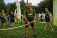 Tauziehen im Sommerhofenpark bei der Stadtwerke Teamchallenge