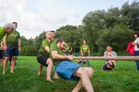 Tauziehen im Sommerhofenpark bei der Stadtwerke Teamchallenge