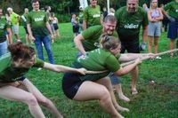 Tauziehen im Sommerhofenpark bei der Stadtwerke Teamchallenge