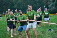 Tauziehen im Sommerhofenpark bei der Stadtwerke Teamchallenge