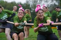 Tauziehen im Sommerhofenpark bei der Stadtwerke Teamchallenge