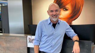 Peter Nill, Inhaber vom Multimediafriseur in Maichingen.
