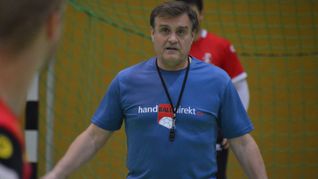 SVM-Coach Costica Neagu bei einer Trainingseinheit in der Magstadter Sporthalle.