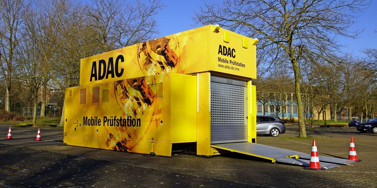 Der ADAC baut eine mobile Prüfstation am Montag und Dienstag am Glaspalast in Sindelfingen auf.