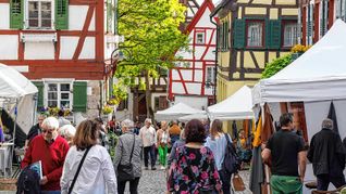 Der Sindelfinger Handwerkermarkt lockt am Wochenende in die Gassen der Altstadt.