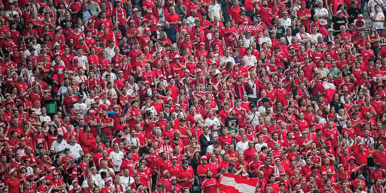 Österreichische Fans beim Spiel ihres Teams gegen Polen am Freitag in Berlin.