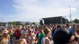 Sommer, Sonne, Party: Am Samstag heißt es zum fünften Mal „Mallorca total“ auf dem Flugfeld-Festplatz.