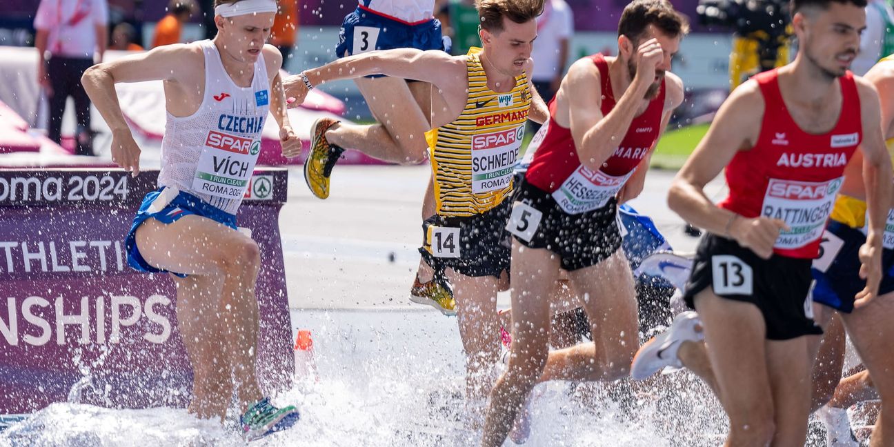 Velten Schneider (Dritter von rechts) musset das Feld früh ziehen lassen. Am Ende wird der Sindelfinger Zehnter in seinem olympischen Vorlauf. Bild: Eibner