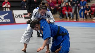 Für Katharina Menz (weißer Judoanzug) war der olympische Wettkampf nach knapp vier Minuten beendet.