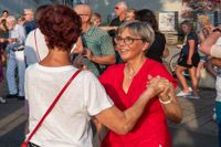 Sindelfingen tanzt beim Salsa-Abend in der Kleinen Mercedesstaße.