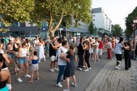 Sindelfingen tanzt beim Salsa-Abend in der Kleinen Mercedesstaße.