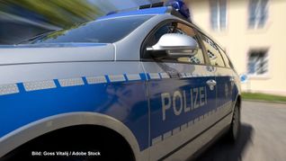 Die Polizei sucht nach einem 20-jährigen Mann.