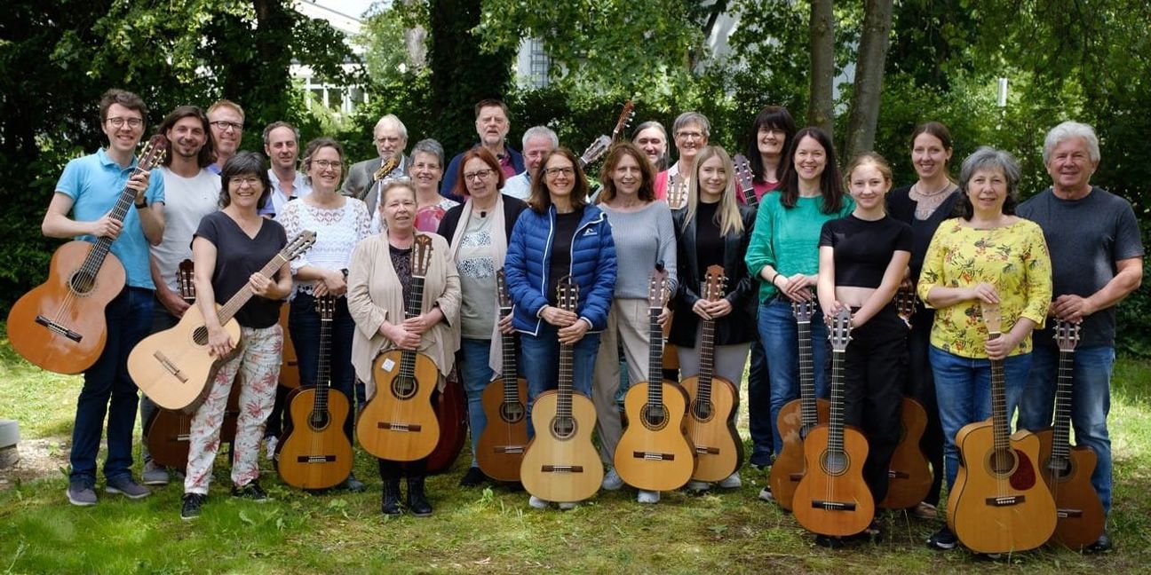 Das Böblinger Zupforchester lädt zum Konzert.