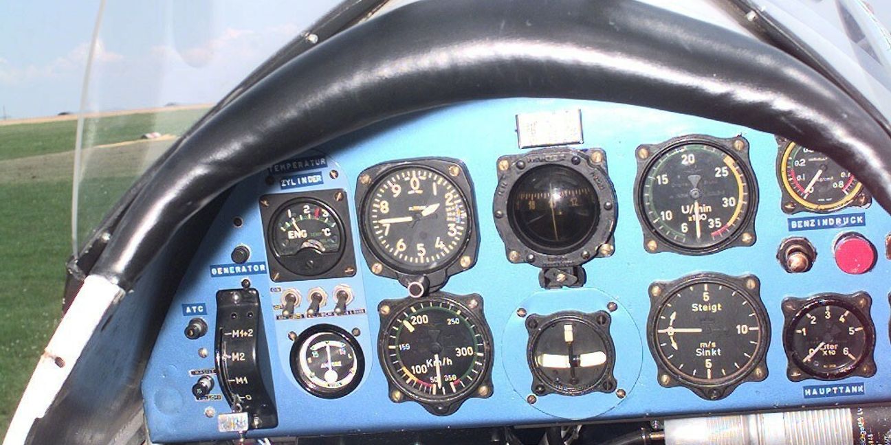 Blick in das Cockpit eines Segelflugzeuges. Die Mitglieder des FSV Sindelfingen sammelten am Wochenende wichtige Punkte.  Bild:z