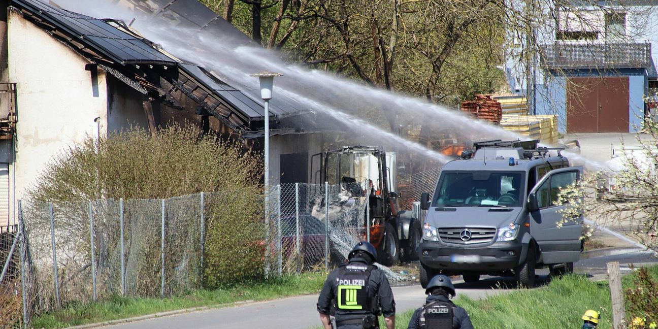 Am 20. April kommt es in Boxberg zu einem Großeinsatz. Ein mutmaßlicher „Reichsbürger“ schießt dabei minutenlang auf Polizisten und verletzt einen davon am Bein.