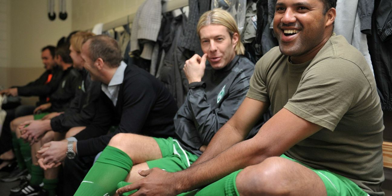 Spaß hat er auch heute noch: mit der Traditionsmannschaft von Werder Bremen.