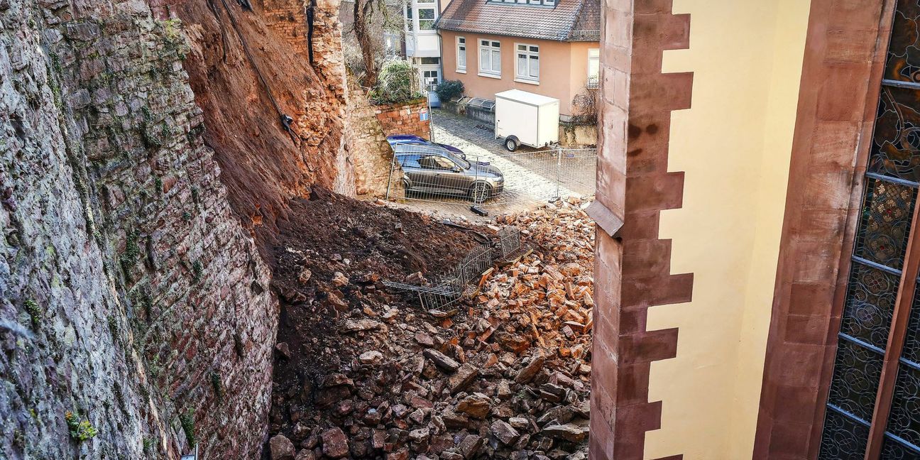 Nur durch Glück ist niemand bei dem Sturz der Mauer verletzt worden.