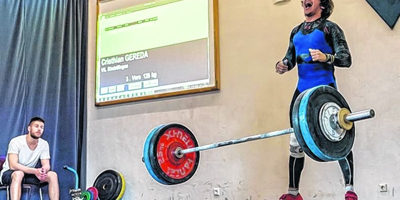 Bild mit Symbolcharakter: Cristhian Gereda bejubelt 126 Kilogramm im Stoßen. Seinen Abgang muss der VfL Sindelfingen verkraften. Bilder: Scharnowski