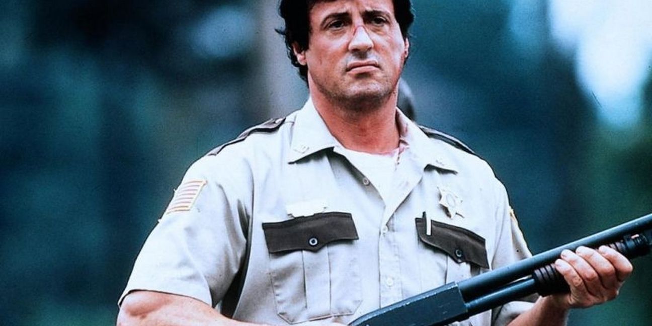 Vorstadt-Sheriff Freddy (Sylvester Stallone) wäre ums Leben gern ein echter Großstadt-Polizist. Doch er lebt nur in „Copland“.   Bild: z